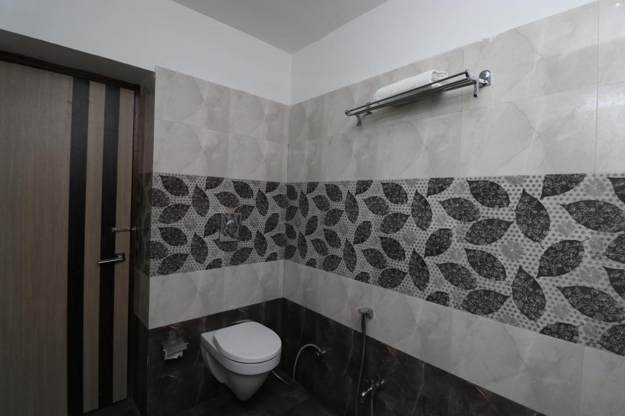 Central 3* Lucknow