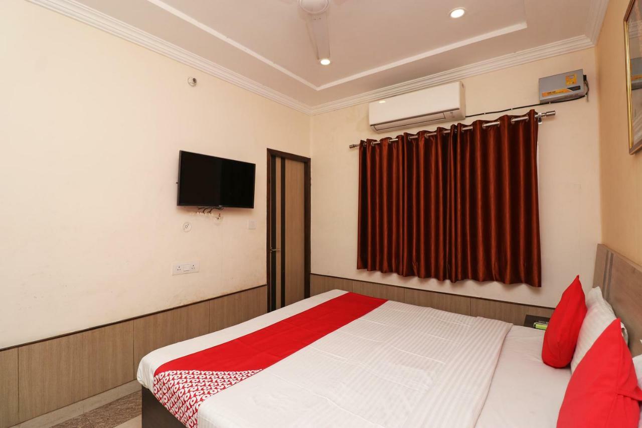 Central Hotel 3*